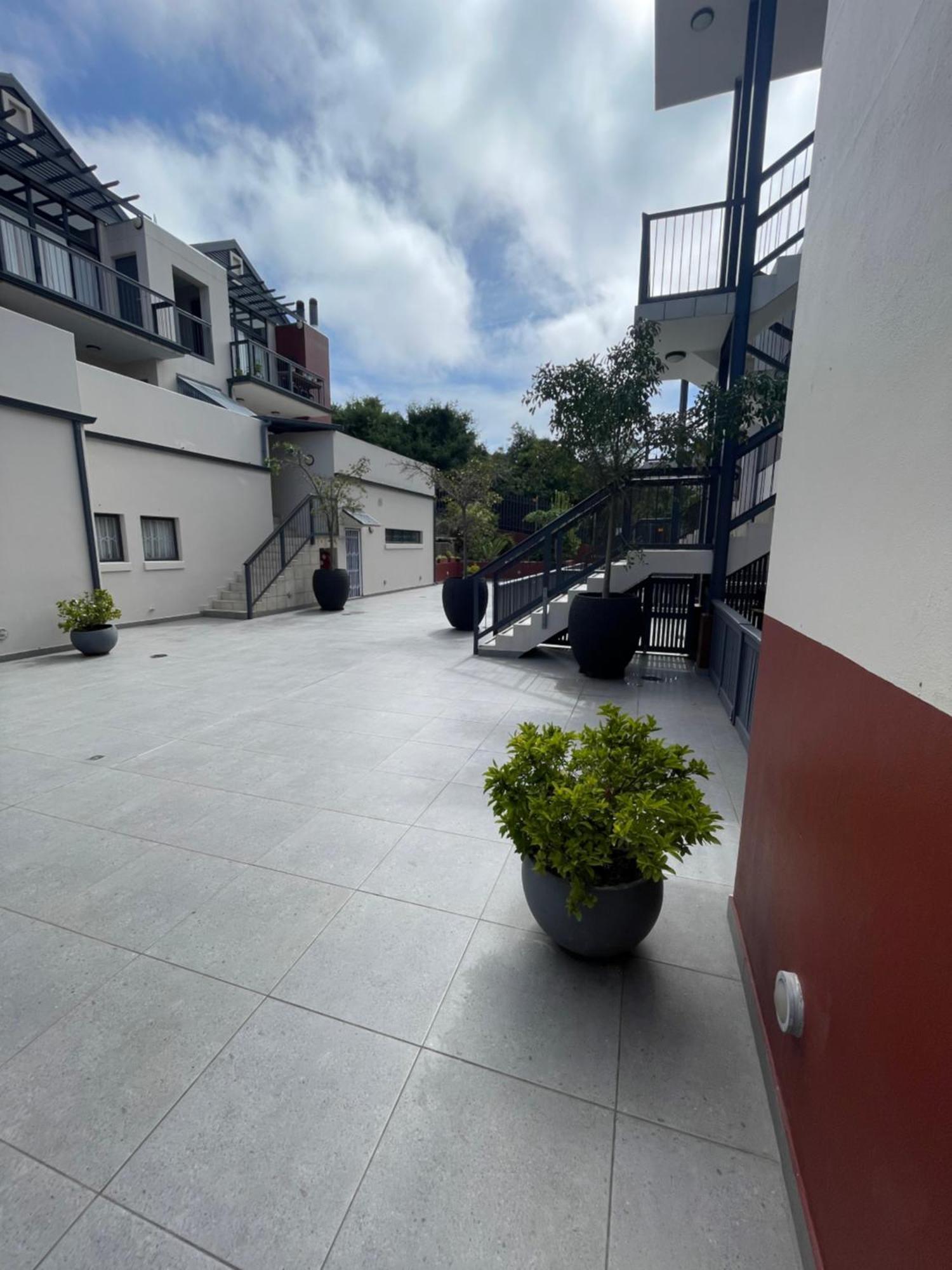 Modern Comfort At Oyster Walk Apartment *