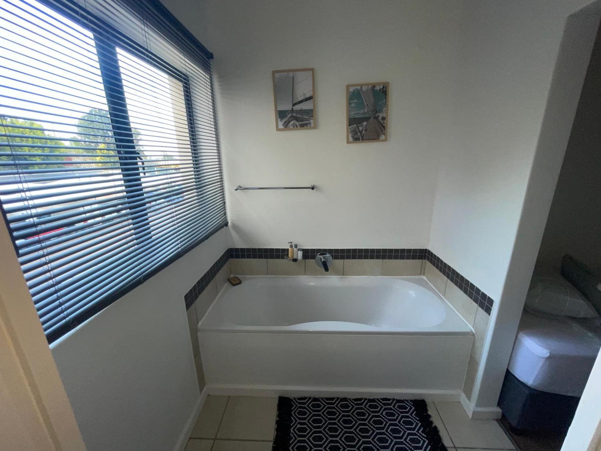 Modern Comfort At Oyster Walk Apartment *